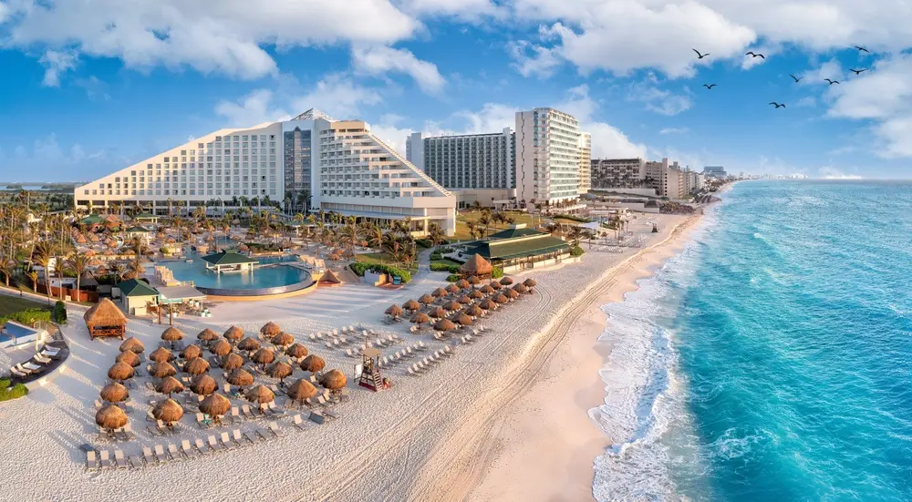 Zona Hotelera de Cancún al atardecer